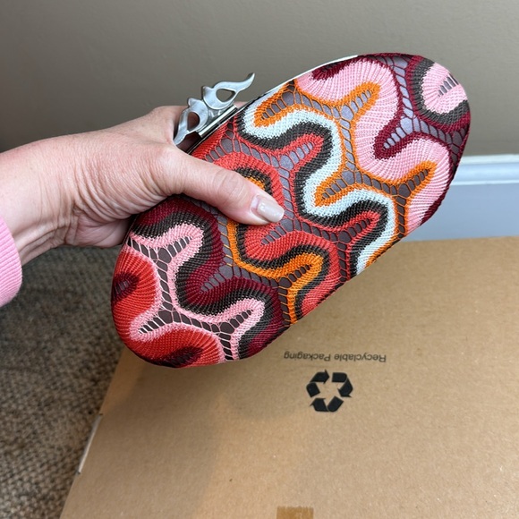 Abbacino clutch. ❤️🩷🤎🧡 - Picture 12 of 13